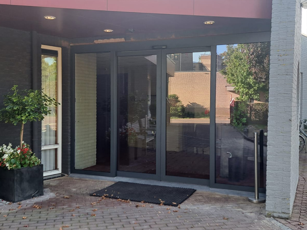 Advies? Neem contact op